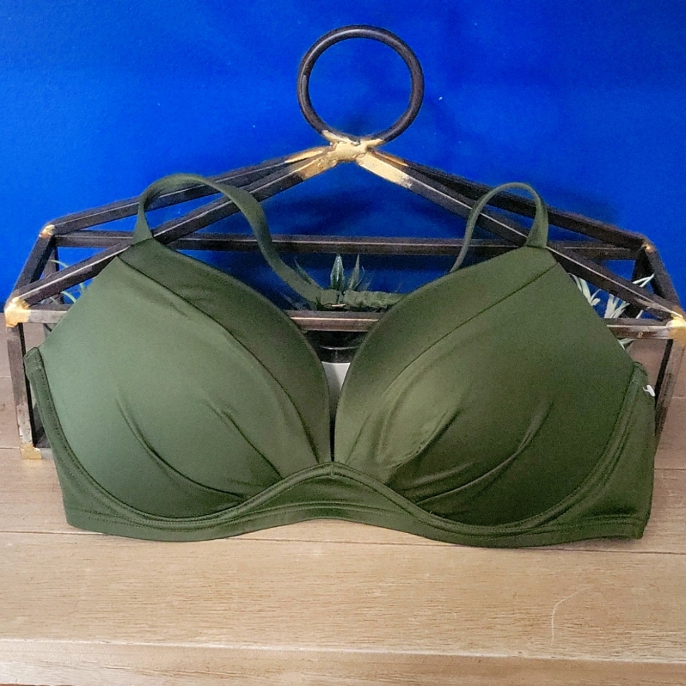 Victoria secret swimsuit top 38D